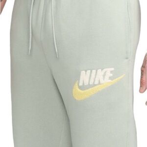 Nike men’s club fleece brushed-back joggers